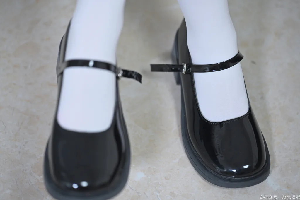 精选凝思摄影 NO.055 沅沅-连衣裙、过膝袜、高跟鞋[150P]