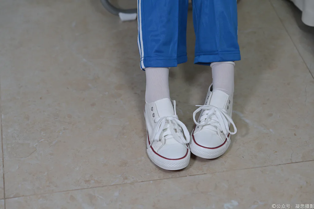 精选凝思摄影 NO.056 小慧-校服、短白袜、帆布鞋[150P]